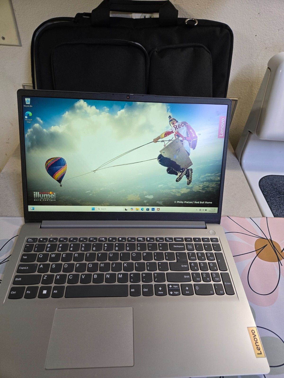Lenovo Touch Screen Laptop 15.6 inch screen. Color: grey Cloud