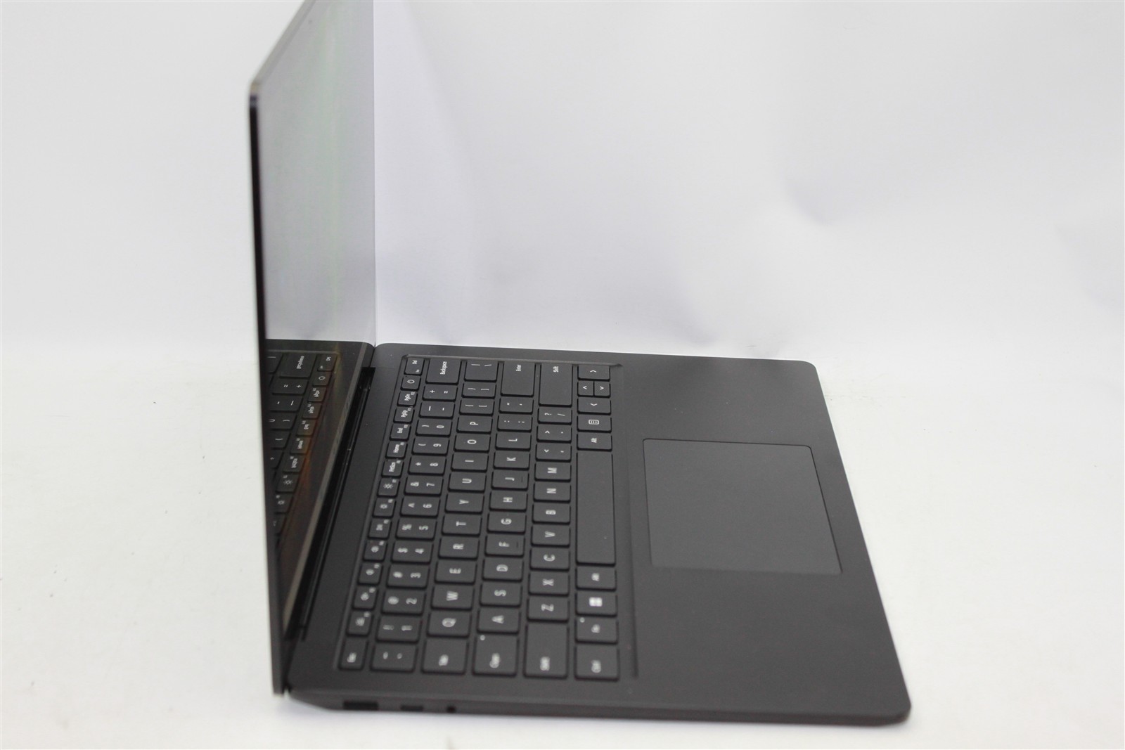 Microsoft Surface Laptop 5 13.5″ Intel i5-1245U 2.5GHz 8GB 256GB NVMe Win 11 Pro