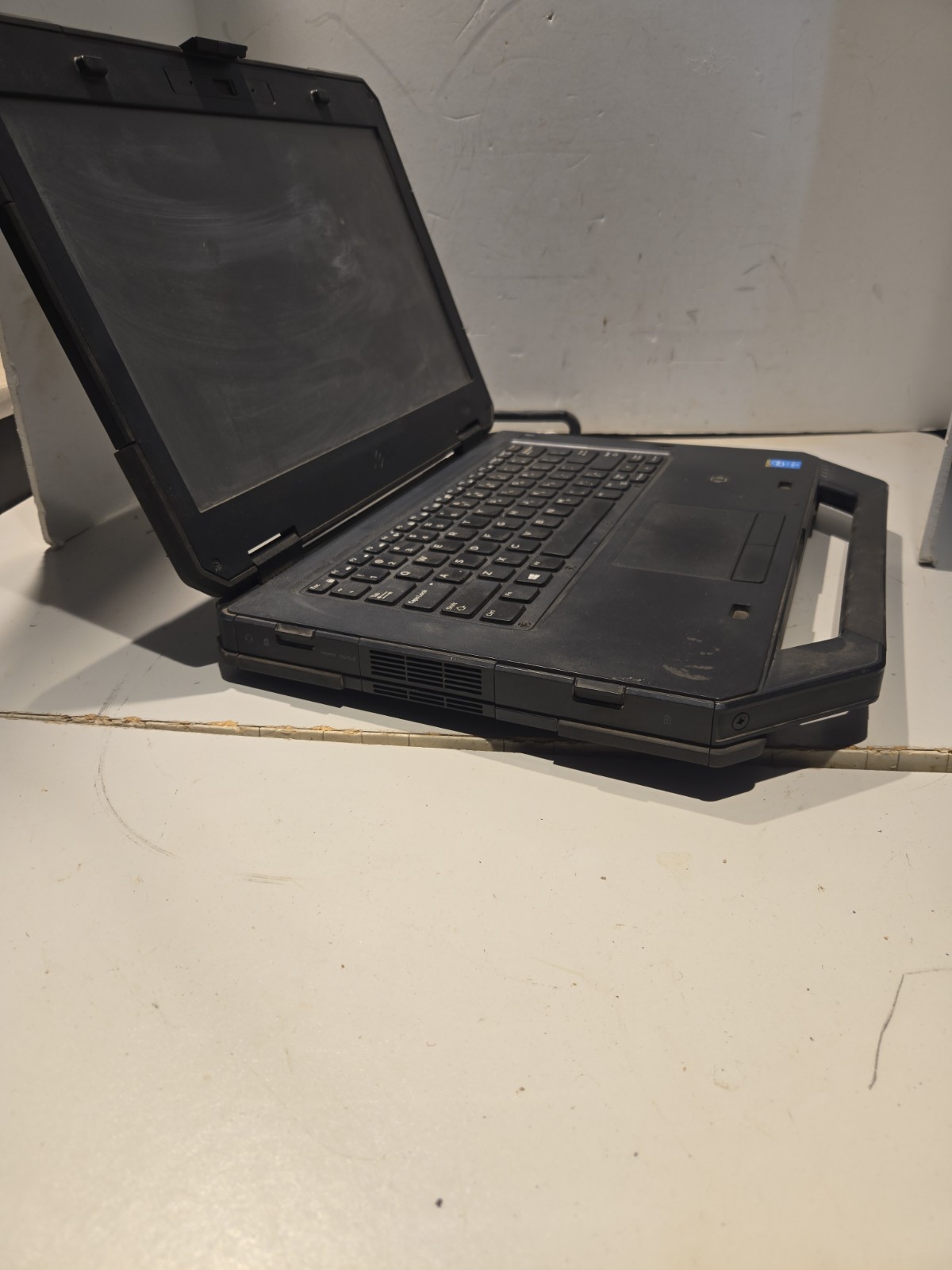 DELL P46G INTEL CORE I5 8GB RAM NO HD Won’t Display No Charger
