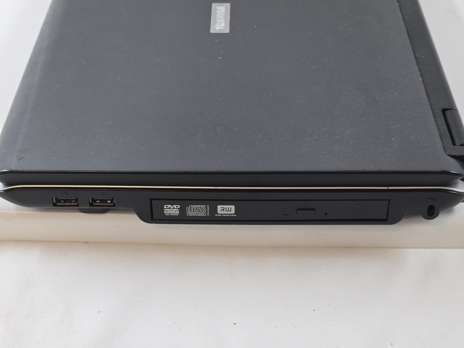 Toshiba Satellite A135-S4527 Laptop / Charger Sold As Parts