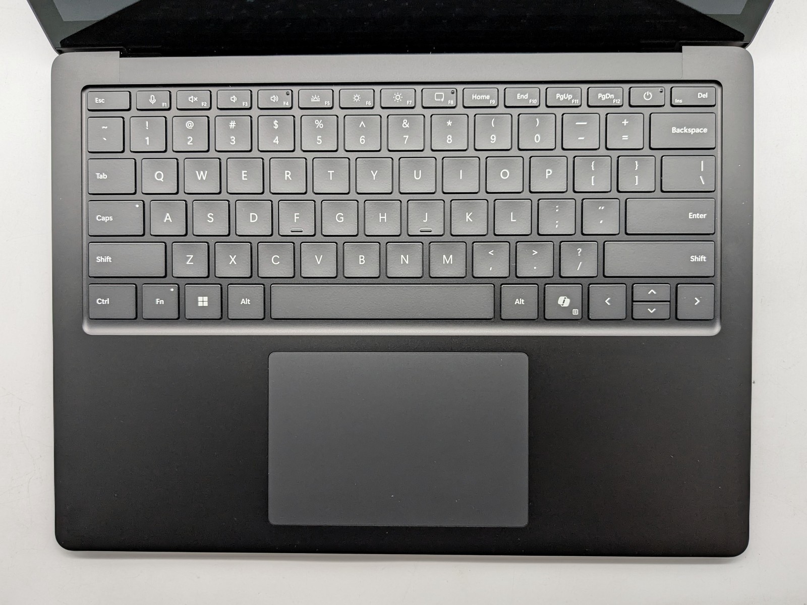 Microsoft Surface Laptop 6 13″ 2256 x 1504 ULTRA 5 135H 256GB SSD 16GB W11P