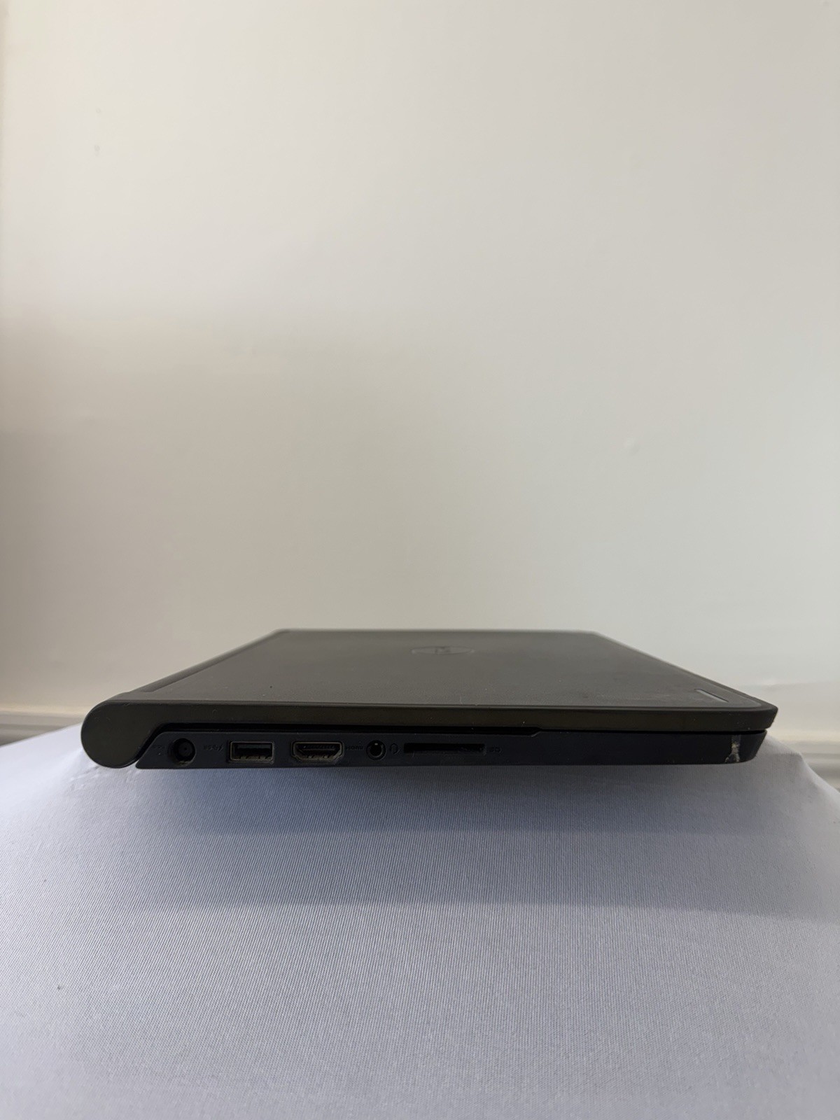Dell Chromebook 11-P22T Laptop – Good Screen – Intel Celeron N2840 – Read Des