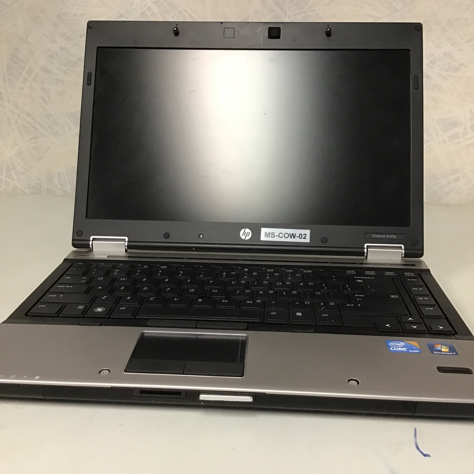 HP Elitebook 8440p – Intel i5-m560 – 4GB RAM – 128GB SSD – WIN 10