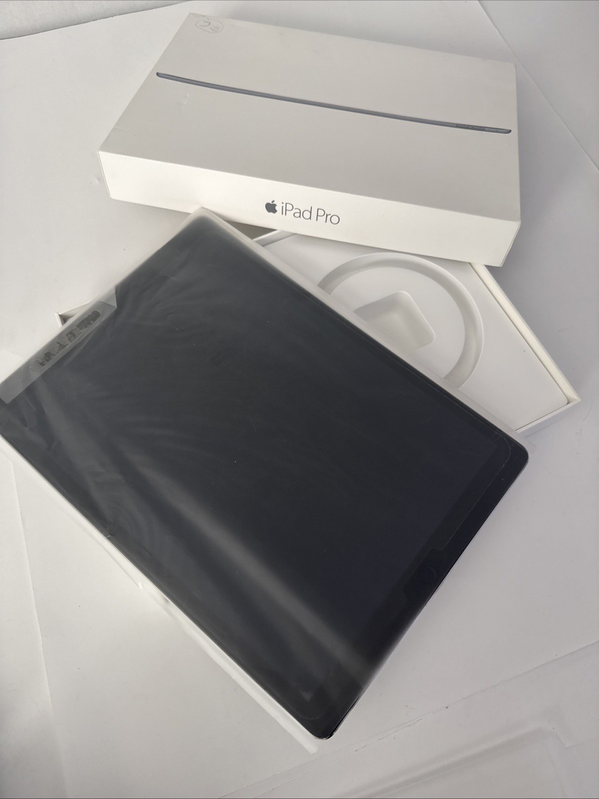 Apple iPad Pro 12.9″ 1st Gen 128GB Silver Wi-Fi w/ Box & Manual – Works