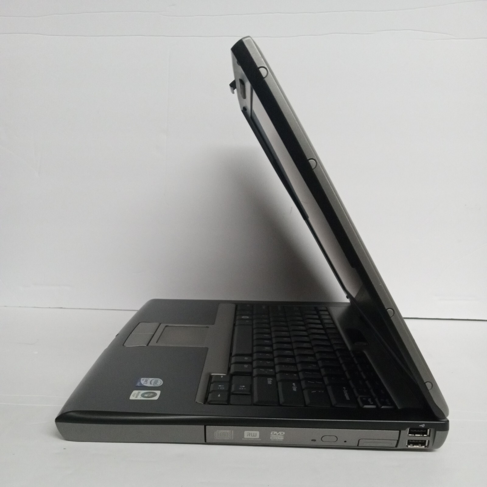 Dell Latitude D530 15in Core 2 Duo @ 2.0 GHz 2 GB ram 120 GB hd