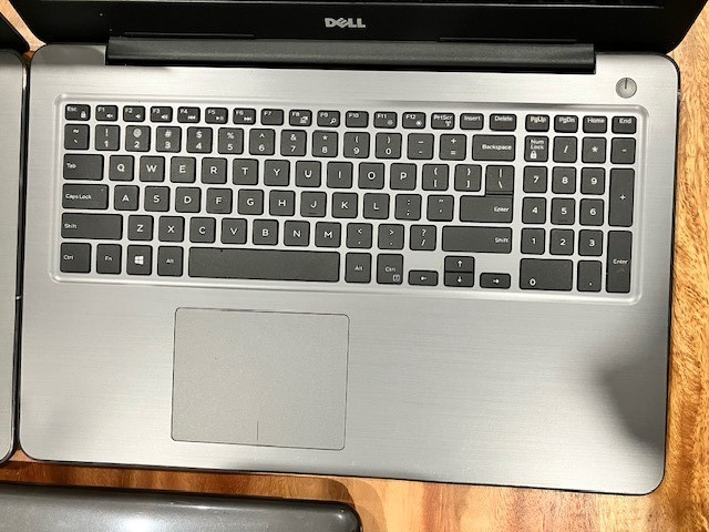 (LOT of 5)Dell Inspiron 5565 15.6″ AMD A9-9400 8GB RAM NO SSD BOOTS TO BIOS