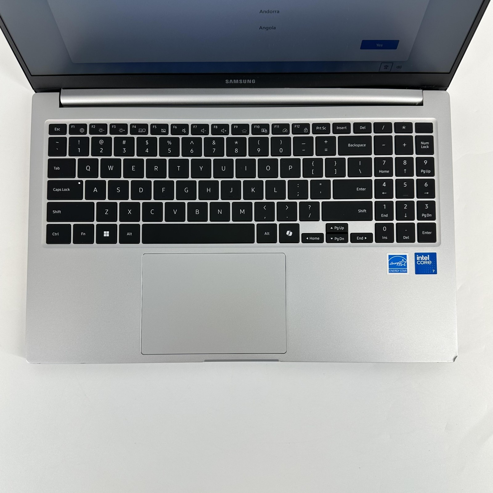Samsung Galaxy Book4 15 Silver FHD 1.8 GHz Core 7 150U 16GB 512GB SSD FRAME GA