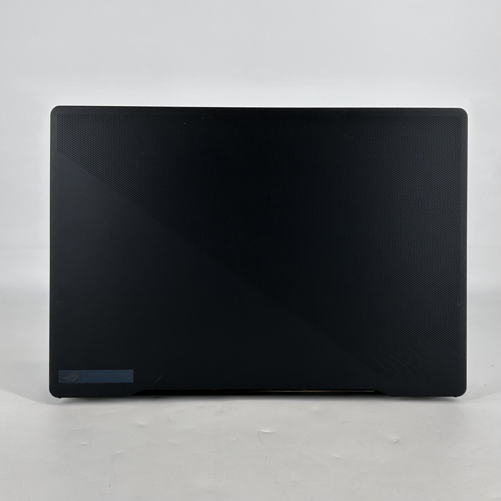 Asus ROG Zephyrus M16 GU604 240Hz QHD+ i9-13900H 16GB 1TB RTX 4070 BAD USB PORTS