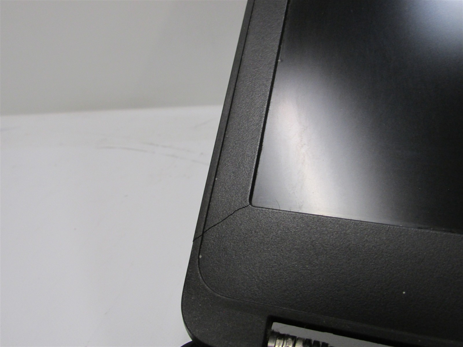 Dell Latitude E5470 i5-6300U 2.4GHz 8GB RAM 250GB SSD 14″ W10 Pro DMG/BAT PROB
