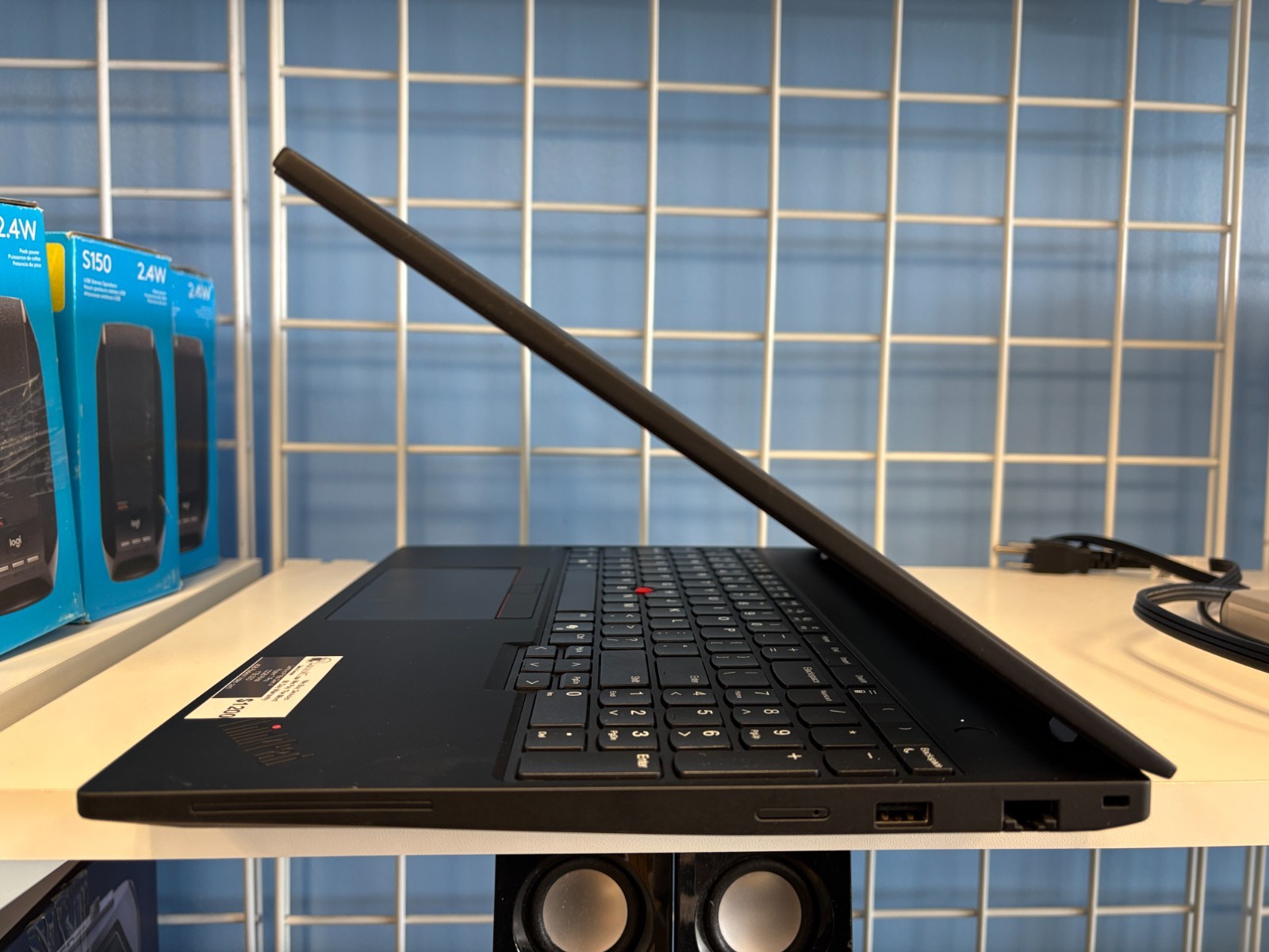 Lenovo ThinkPad P16s Gen 4 FHD+ 2.0 GHz Ryzen AI 7 PRO 350 32GB 1TB SSD