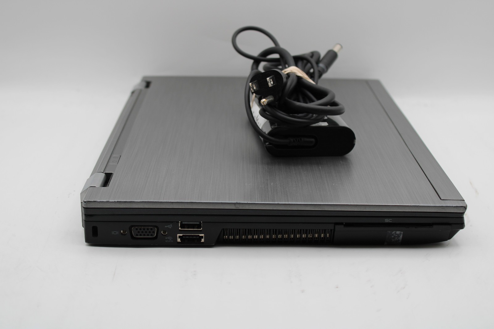 Dell Latitude E6410 _ i5-520M @ 2.4 _ 4GB RAM _ No SSD / OS *READ