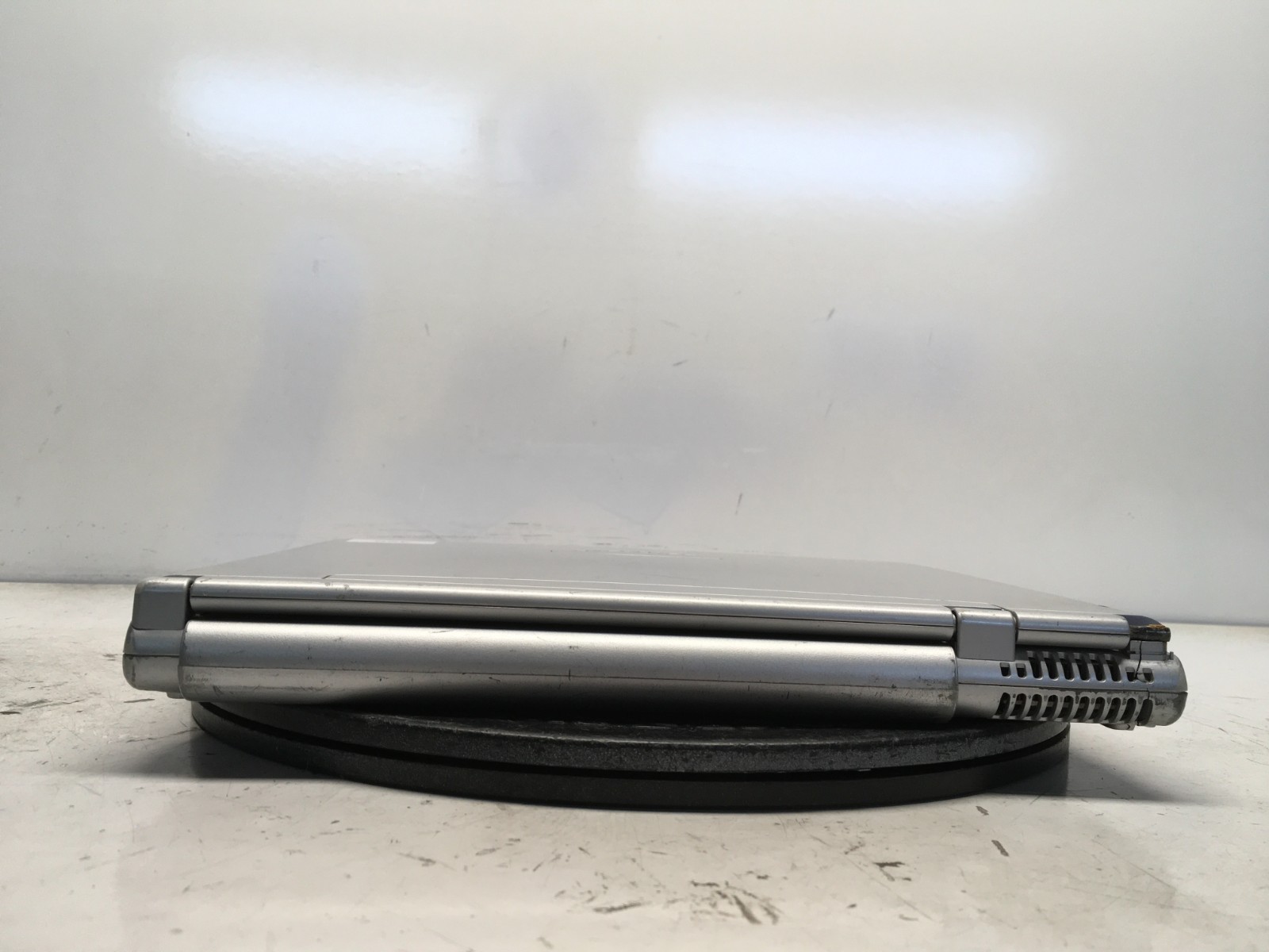 Averatec 3200 AMD Mobile Athlon XP 512 MB NO HDD