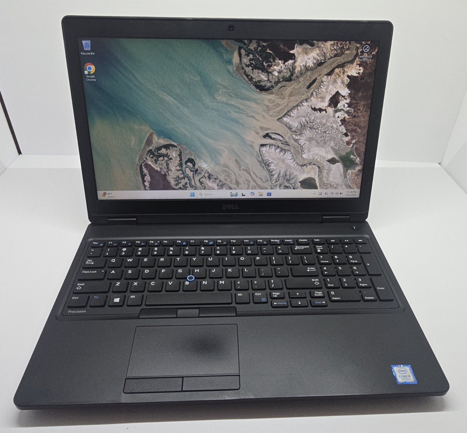 Dell Precision 3520 Laptop 15.6″ i5-7440HQ 8GB 256GB SSD Windows 11 Pro Charger