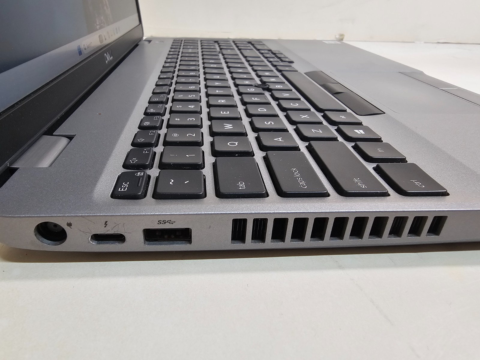 Dell Precision 3551 Laptop – 2.6 GHz i7-10750H 32GB 256GB SSD Cam 15.6″ – SP20
