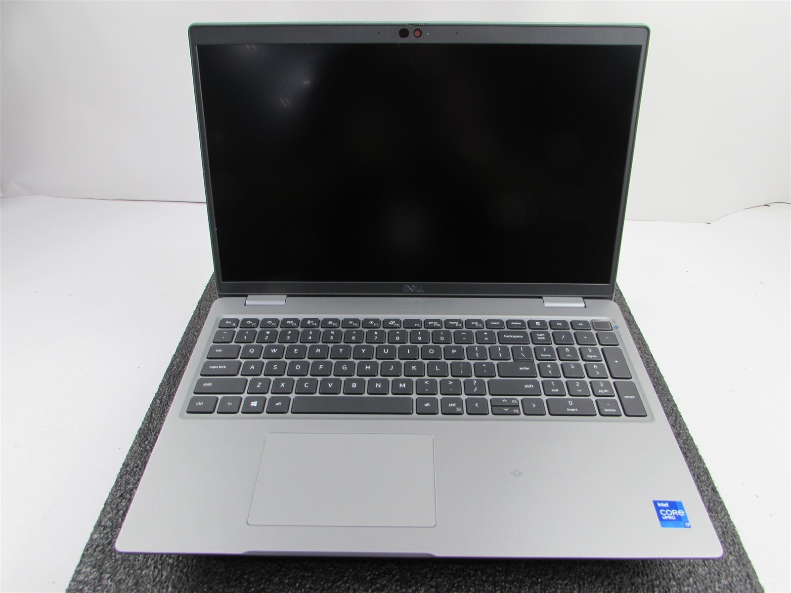 DELL LATITUDE 5520 1920X1080 FHD CORE I7-1185G7 NO SSD 8GB RAM NO O.S