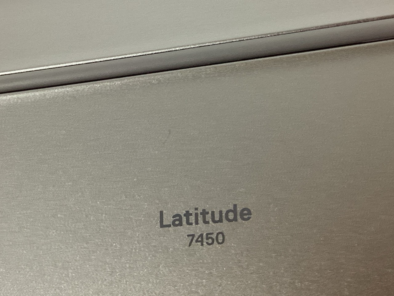 Dell Latitude 7450 14″ FHD Ultra 5-135U 16GB 256GB SSD WiFi 7 W11P – VPWD0