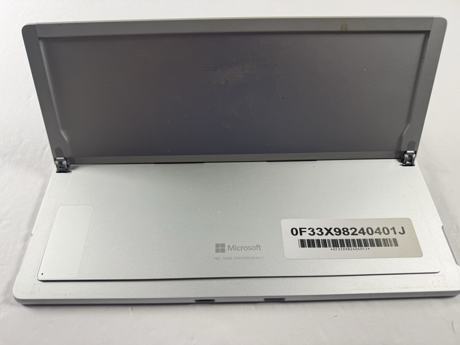 Microsoft Surface Pro 8 (1982) i5-1145G7 – 16GB RAM – 256GB 120Hz – Win 11 Pro