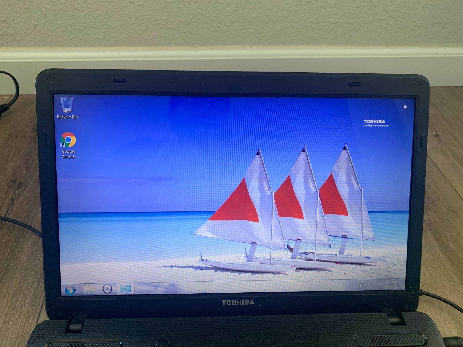 Toshiba Satellite C655-S5049 15.6″ Intel Celeron 900 2.20GHz 2GB RAM 250GB Win 7