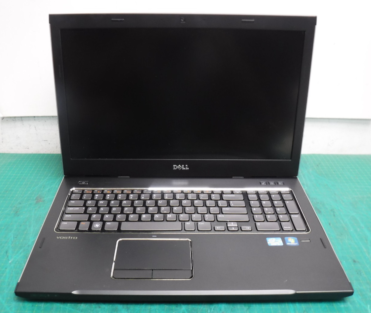 Dell Vostro 3750 – i5‑2410M – 4GB RAM – No SSD/OS