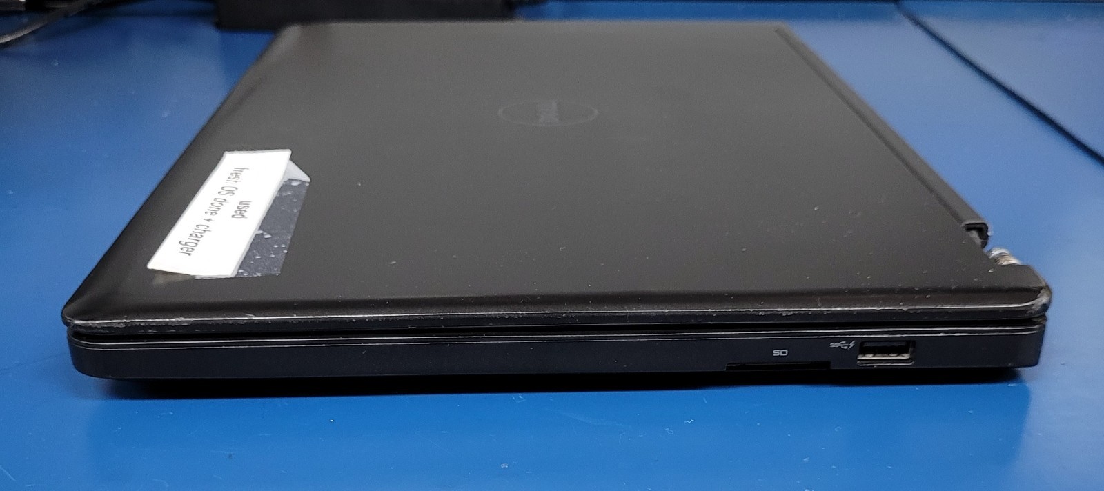 Dell Latitude E5450/Intel i5-5300U /4 GB RAM /256 GB HHD /Windows 11 + Chrger