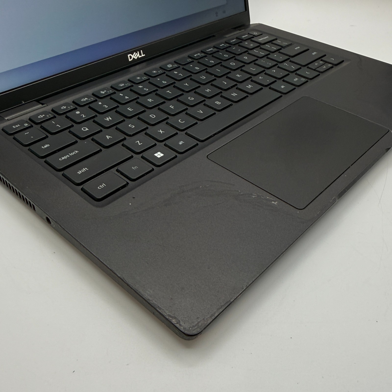 Dell Latitude 7420 i7-1185G7 16GB RAM 256GB SSD 14″ FHD Win 11 Pro Laptop Fair