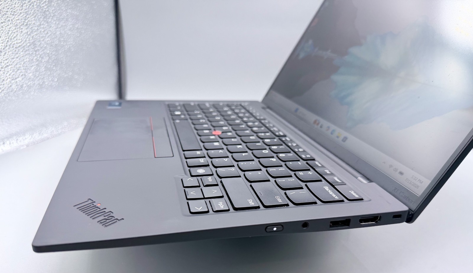 Lenovo ThinkPad X1 Carbon Gen 12, 14″ Touch Core Ultra 7 165H 32GB, 1TB Warranty