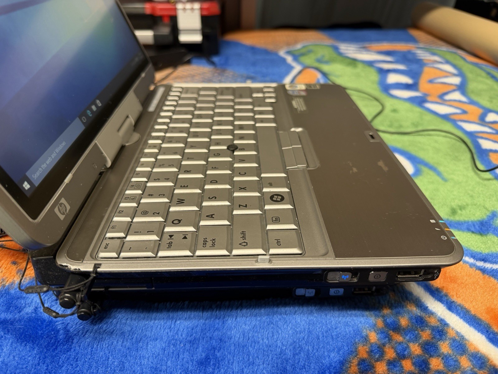 HP 2710p Convertible Laptop/Tablet Computer