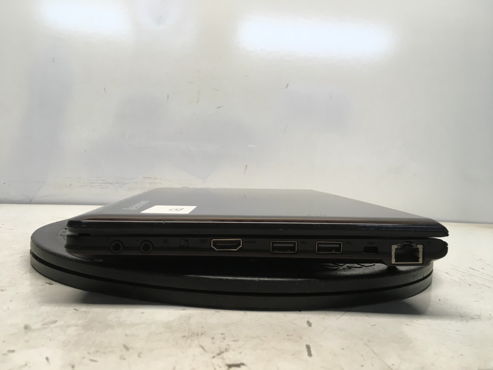 Lenovo IdeaPad S205S Intel Pentium U5600 1.33GHz 2 GB NO HDD