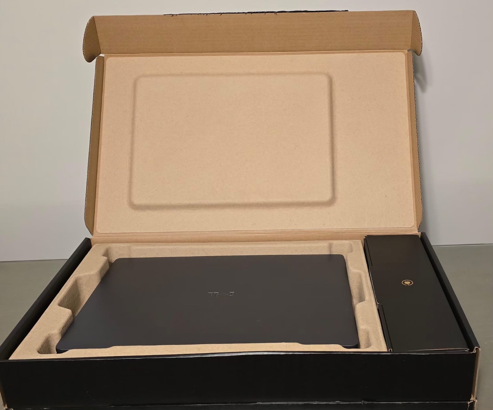 Dell Pro Max 16 MC16250 Ultra 7 265H 2.20 GHz 16GB 500GB 16″