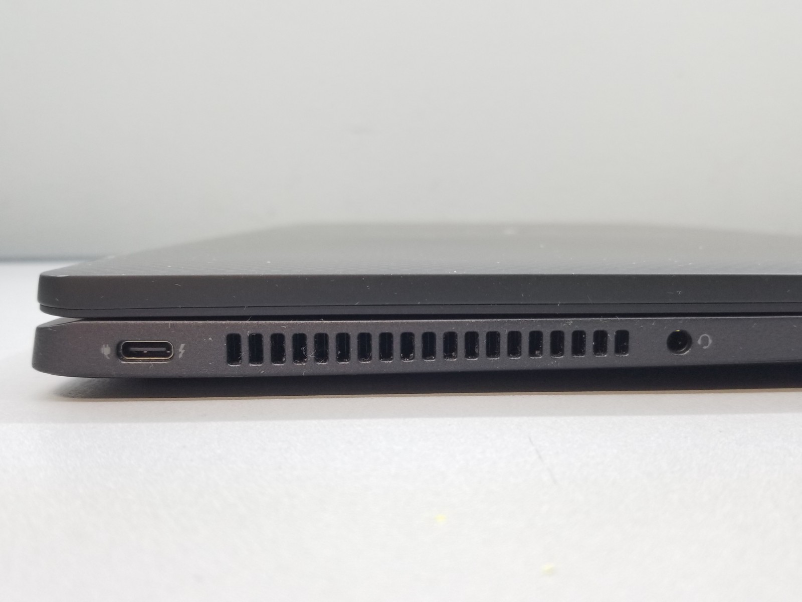 Dell Latitude 7430 14″ FHD i7-1255U 3.5GHz 16GB RAM 512GB NVMe Iris Xe Win11Pro