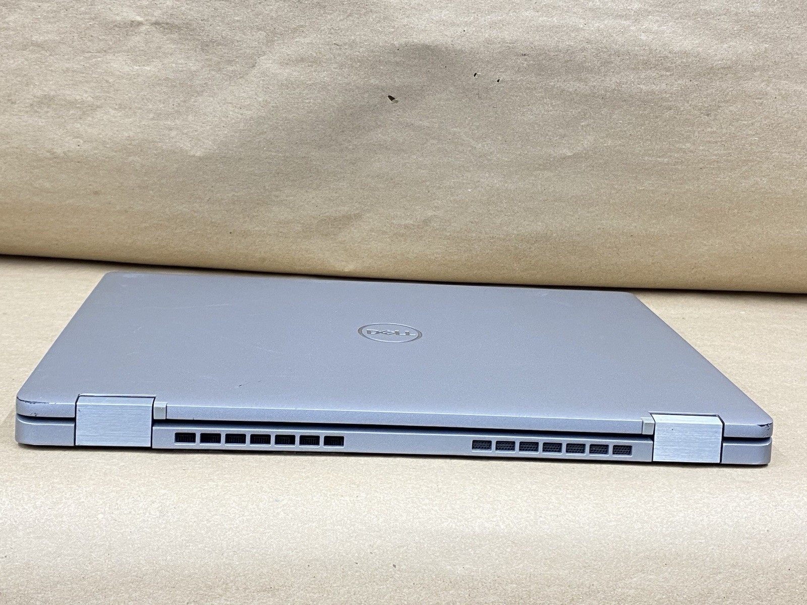Dell Latitude 5320 – 13″ 1920×1080 – i7-1185G7 – 16GB – 256GB SSD – Win 11 Pro