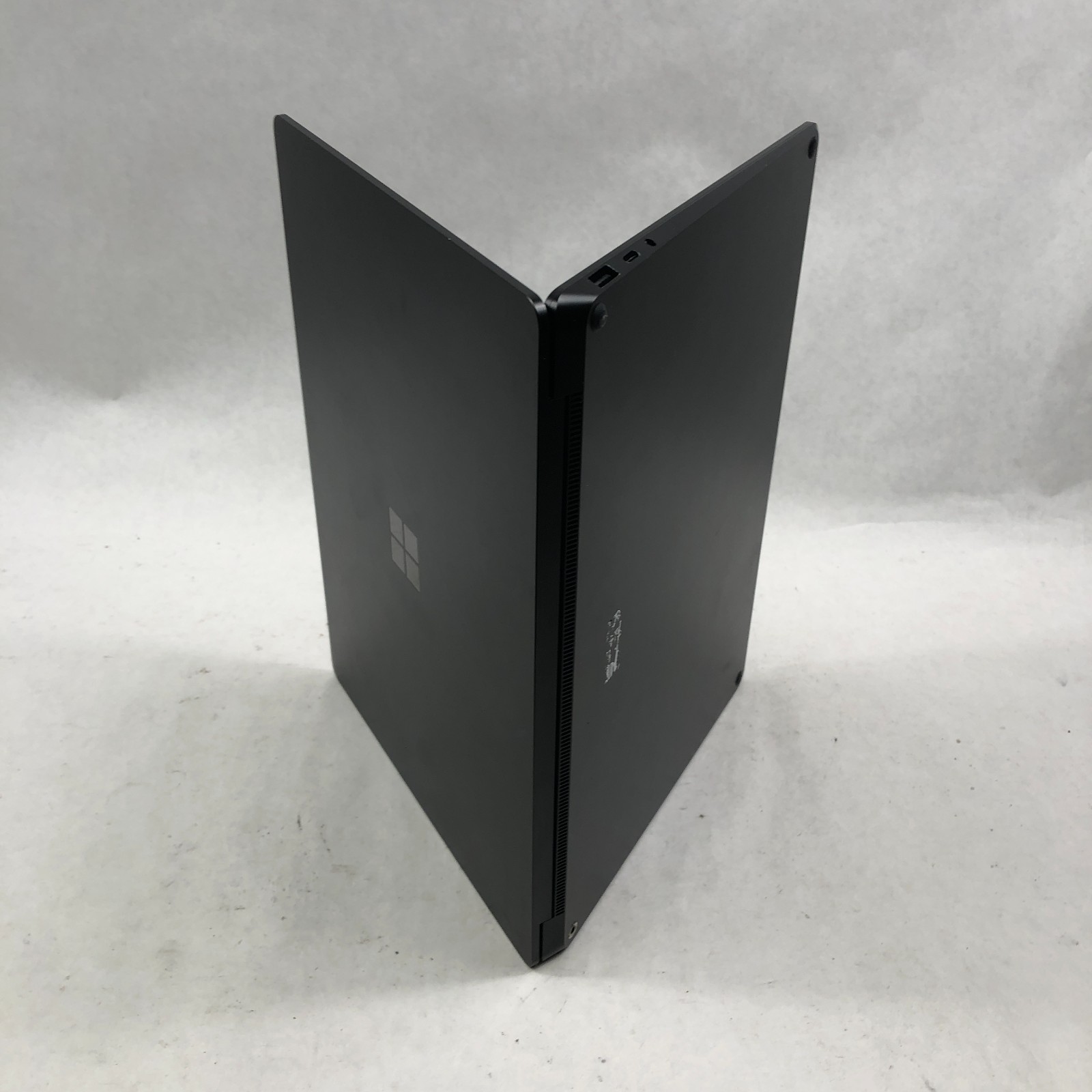 Microsoft Surface Laptop 3 1868 Intel Core i5-1035G7 8GB RAM 256GB SSD No OS