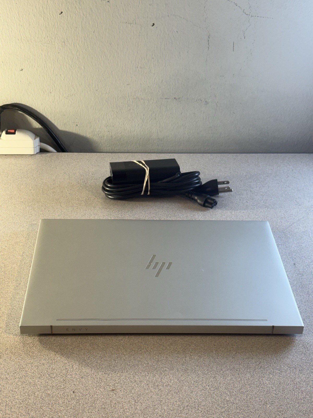 HP Envy 13 Core- i7-8565U CPU 1.80GHz -16GB Ram /1TB Window 11 Home Touchscreen