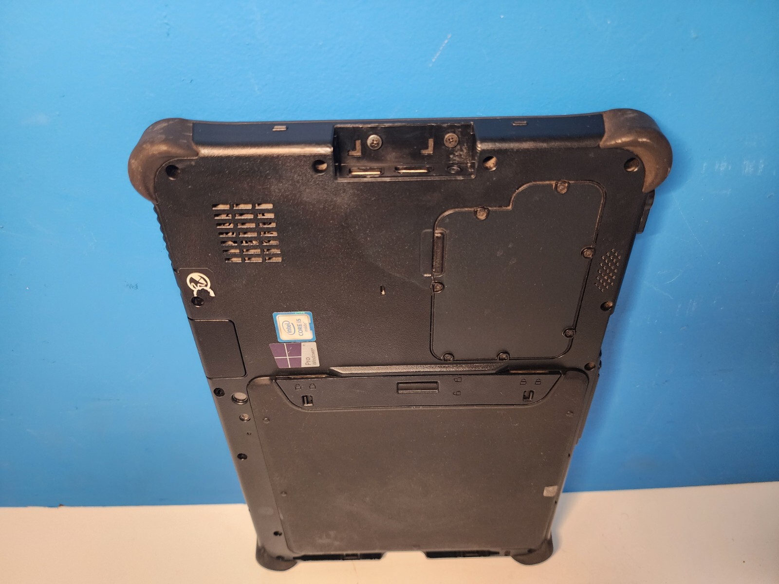 Getac F110 G3 Rugged Tablet Computer i5-6200U 2.30GHZ 8GB 256GB, WIN 10PRO