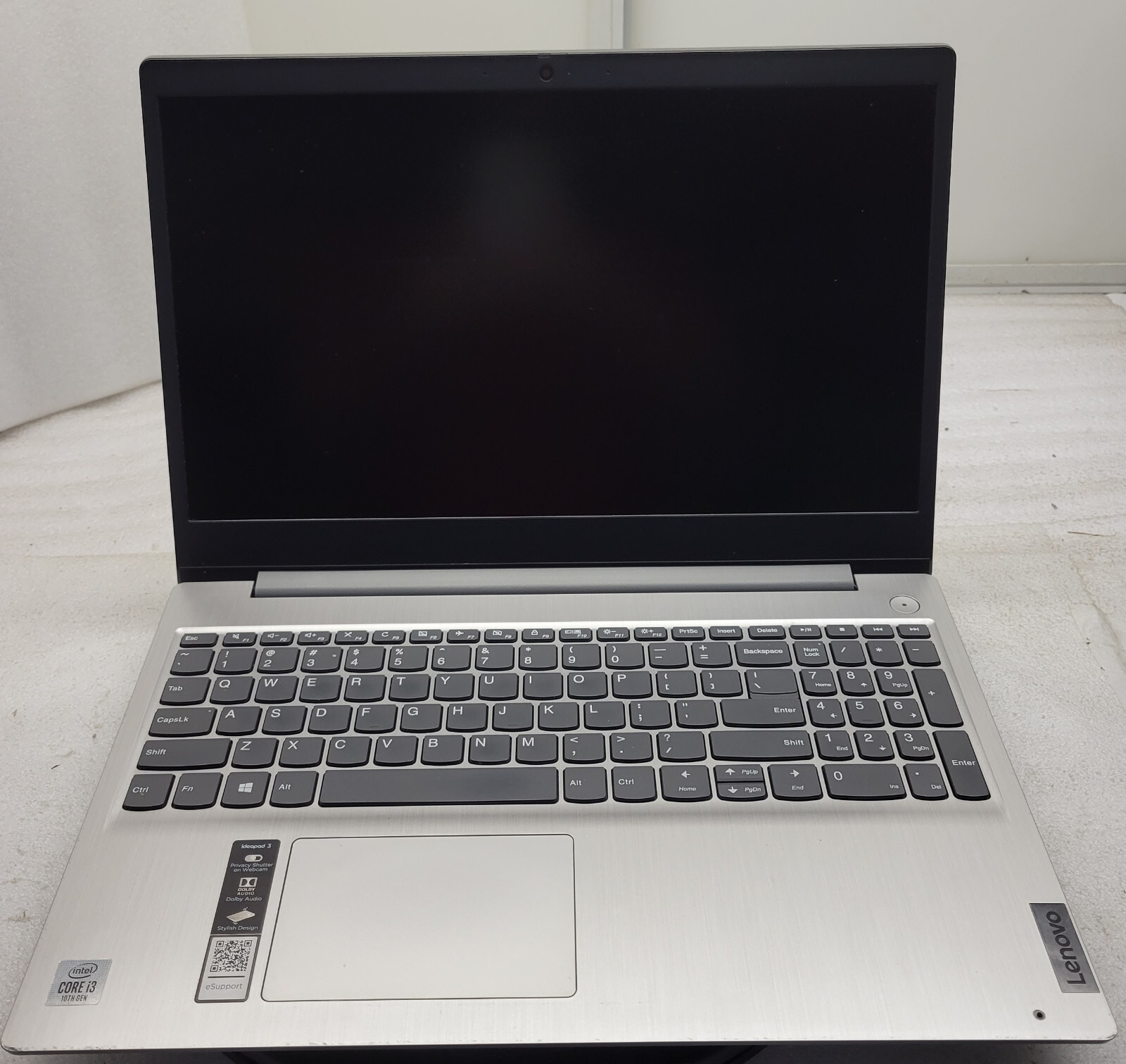 Lenovo IdeaPad 3 1511L05 i3-1005G1 1.20GHz 8GB DDR4 256GB NVMe NO OS/HDD