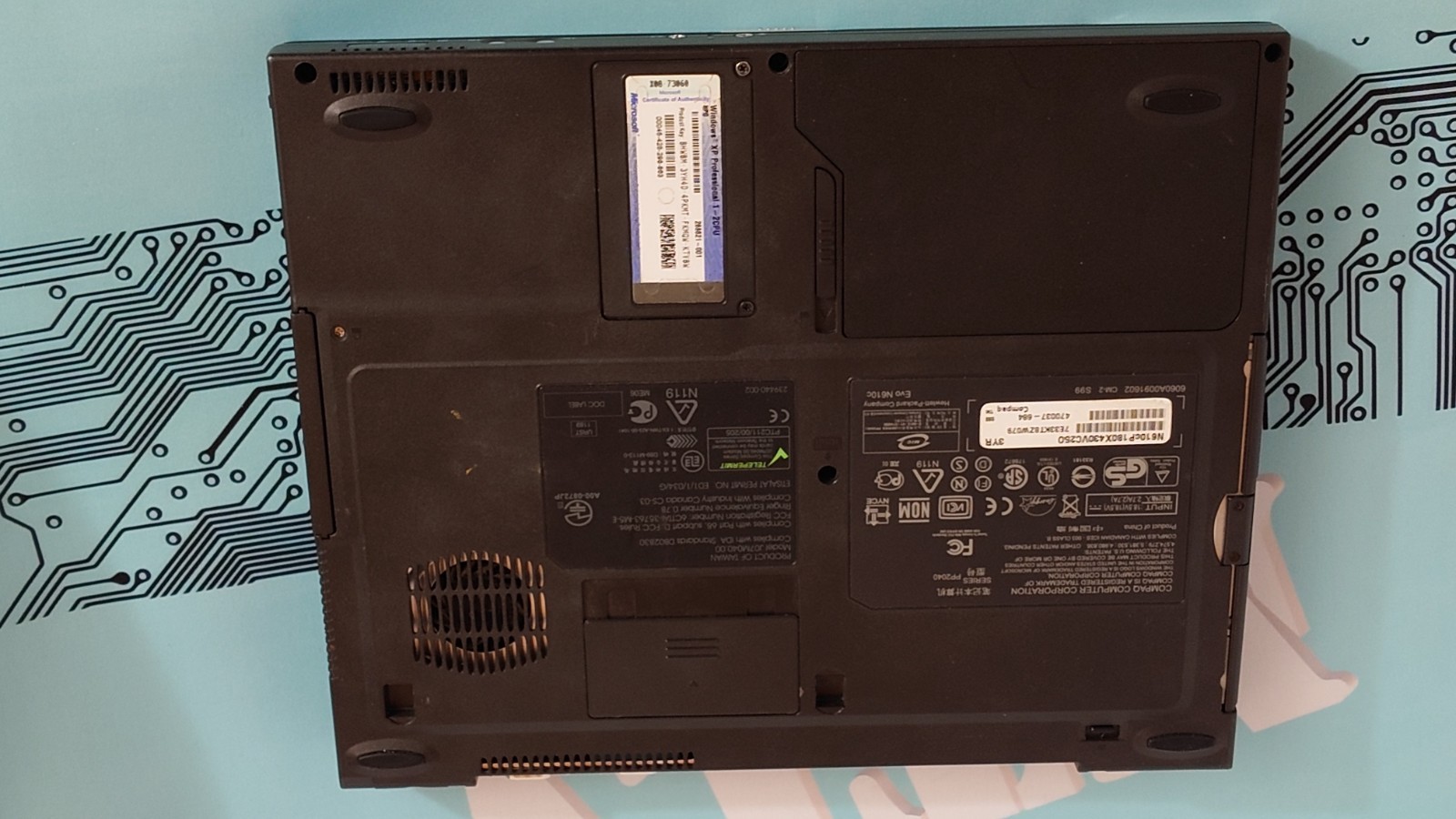 Vintage Compaq EVO N610C PENTIUM 4-M 512MB RAM 256GB mSata WinXP SP3 Office 2007