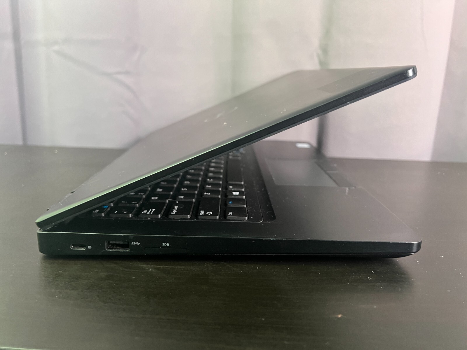 *READ* Dell Latitude 5490 (14″, Intel i7 8650U, 16GB, 256GB M.2 SSD, Windows 10)