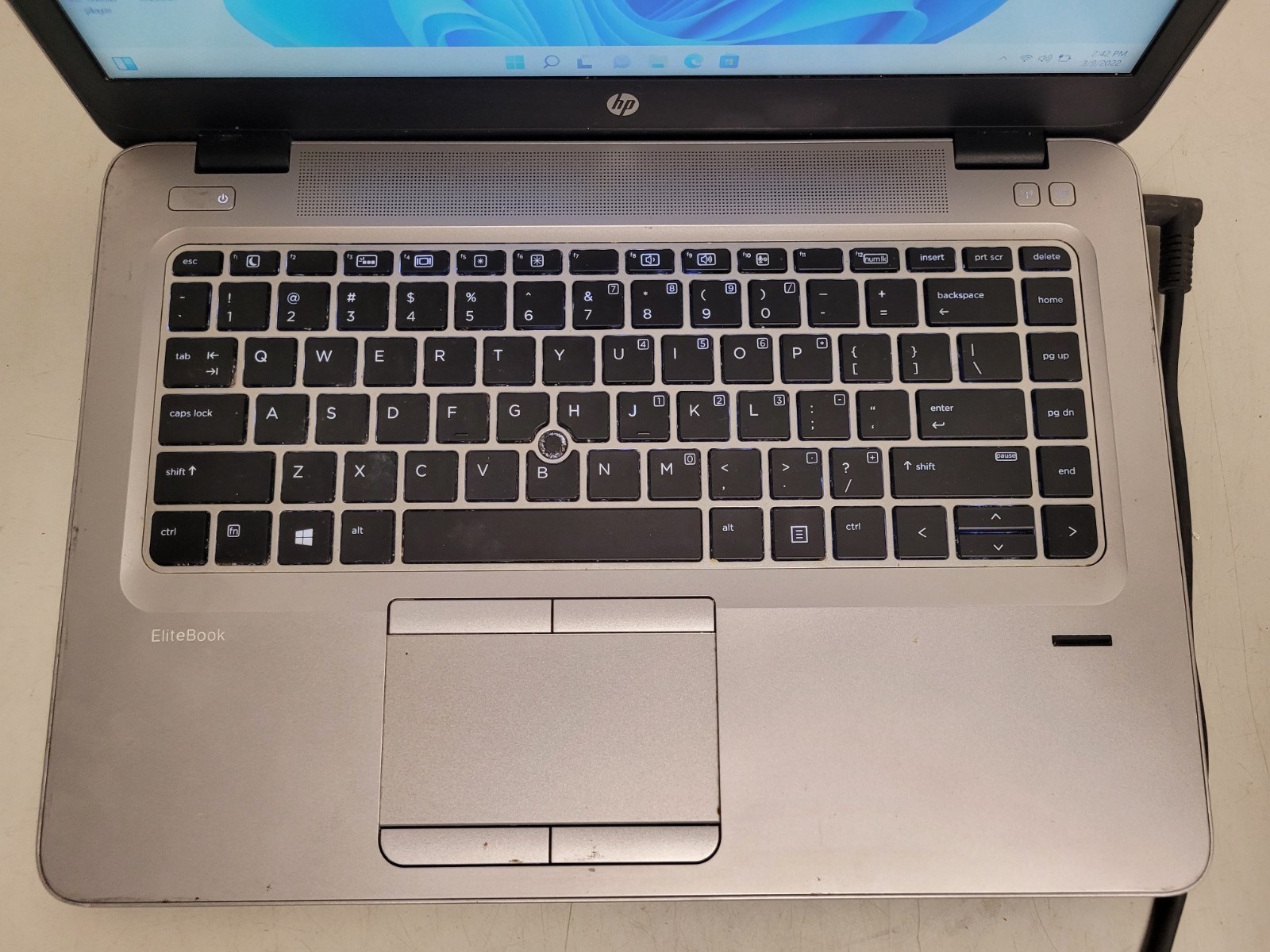Hp elitebook 745 G3 14″ amd A10-8700b 16gb ram 256gb ssd charger READ 5CG70231B4