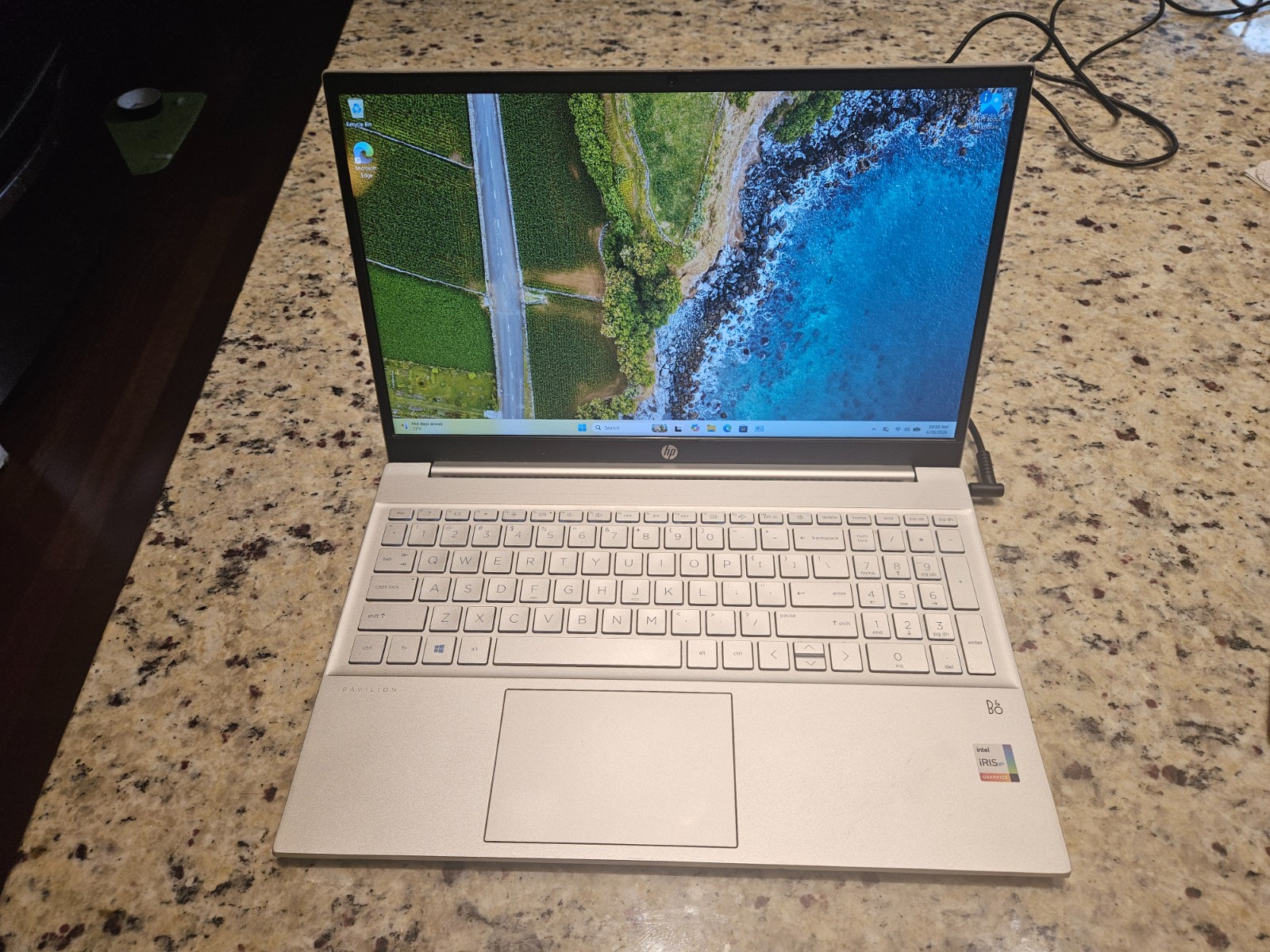 HP Pavilion 15-EG0025NR i7-1165G7, 16GB RAM, Optane 512 / 32GB SSD FHD W 11 Pro