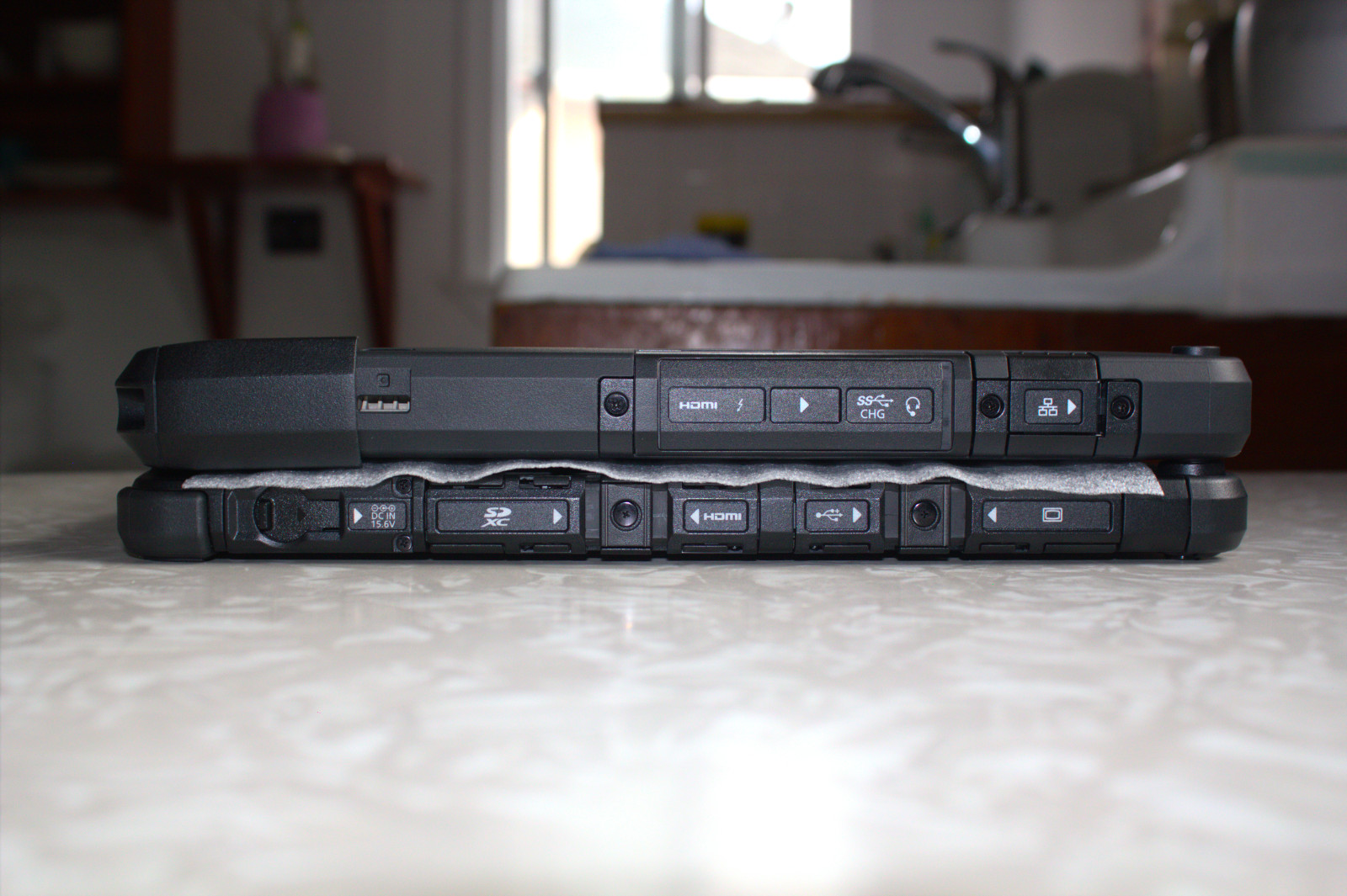 Panasonic Toughbook CF-33 MK4 i7-1370p 1TB SSD 32GB RAM DGPS Keyboard 0 Hours