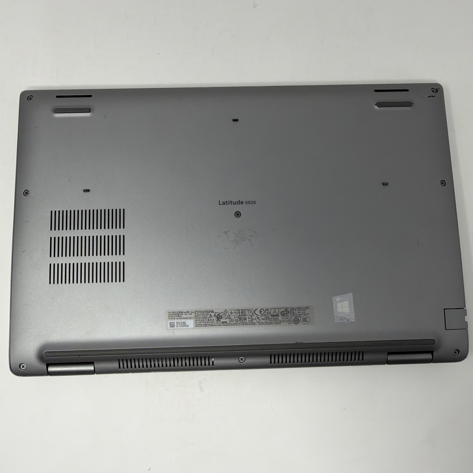 Dell Latitude 5520 i5-1145G7 8GB 256GB SSD 15.6″ FHD Win11