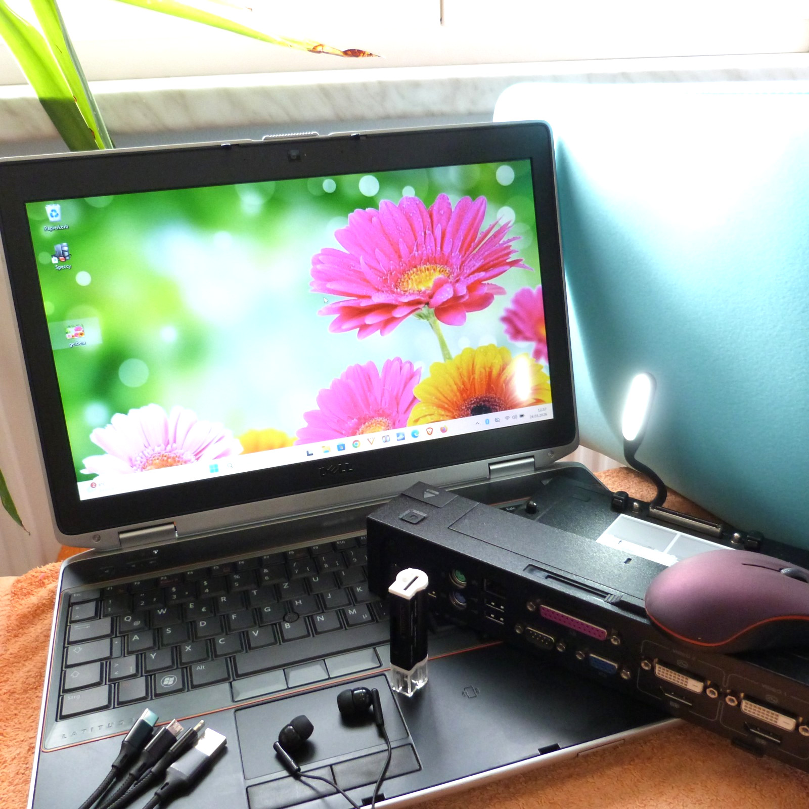 XXL LOT with DOCK Dell E6520 METAL Business 15″ HD l Windows 11 SSD TURBO i5
