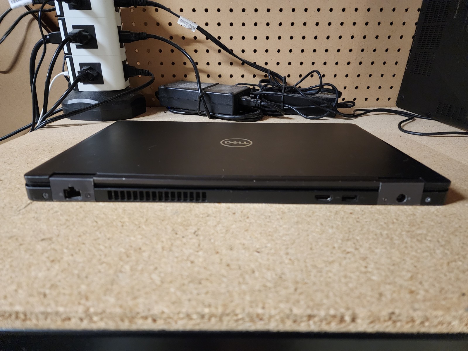 Dell Precision 3530 i5-8400H 2.5GHz No RAM/HDD/OS Quadro P600 GPU #2