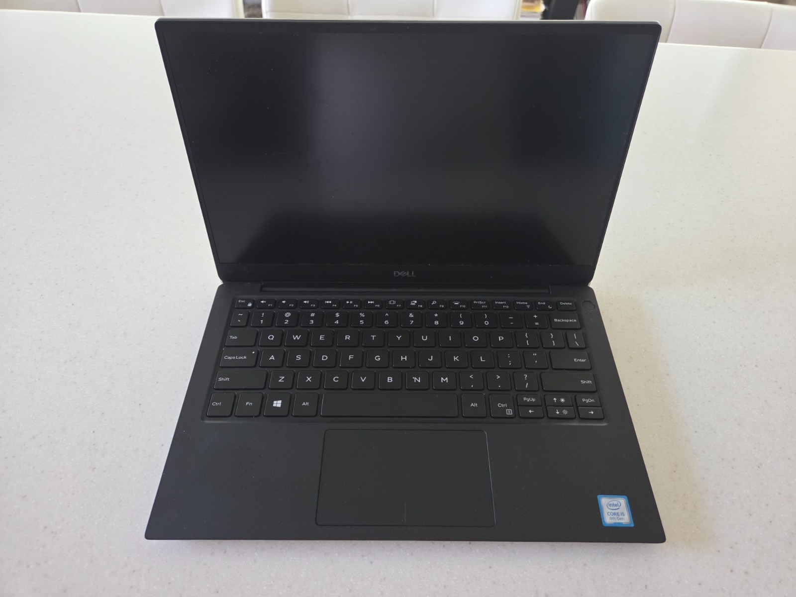 Dell XPS 13 9380, Core i5-8265U, 13.3″ FHD, SSD, ultra-portable
