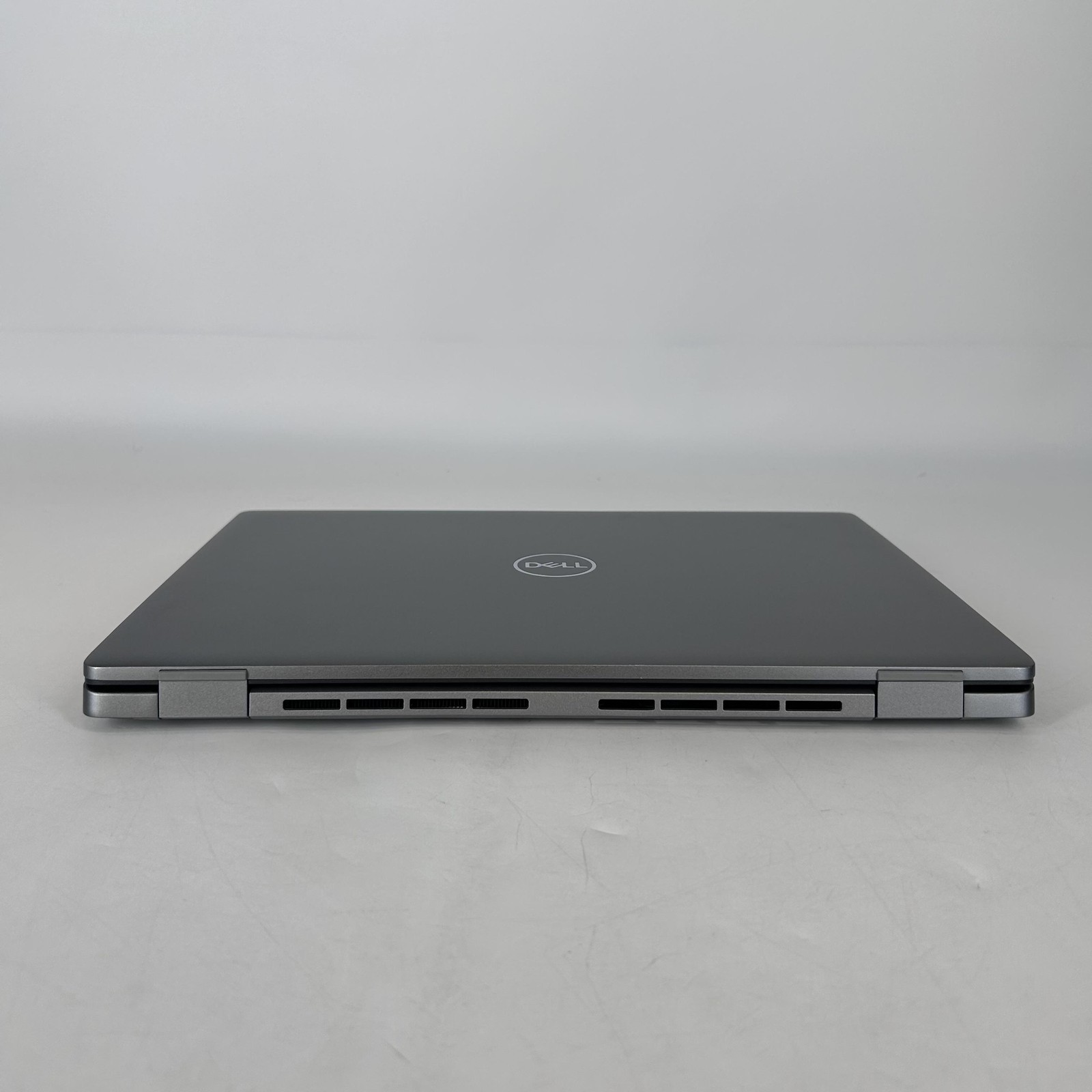 Dell Latitude 7440 14 Gray FHD+ 1.3 GHz i5-1335U 16GB 256GB SSD Very Good