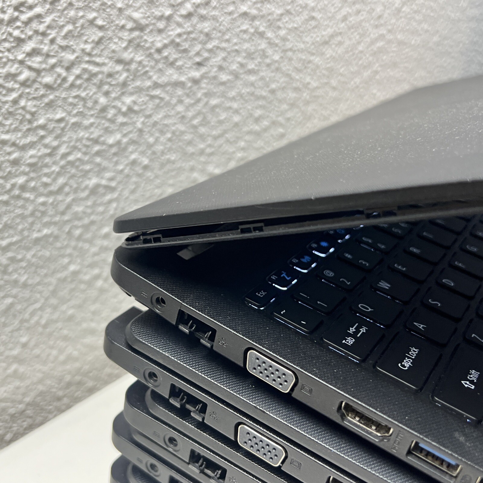 Lot Of 7 Acer TravelMate P214 i5-1135G7 2.40GHz NO RAM NO HDD .BROKEN