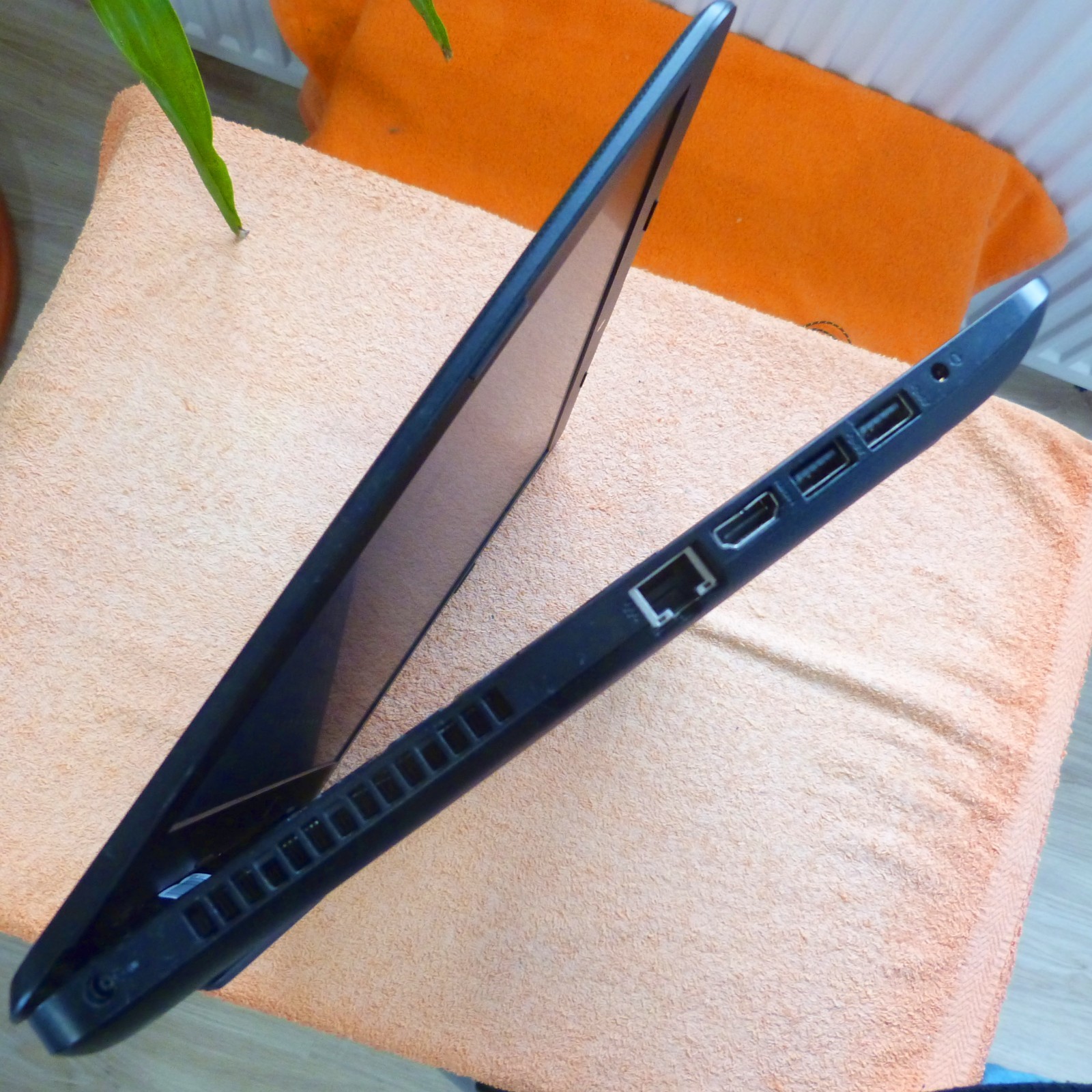 XXL SET HP 15 BW 15 inch FULLHD Multimedia 3 GHz POWER AMD A9 I SSD Windows 11