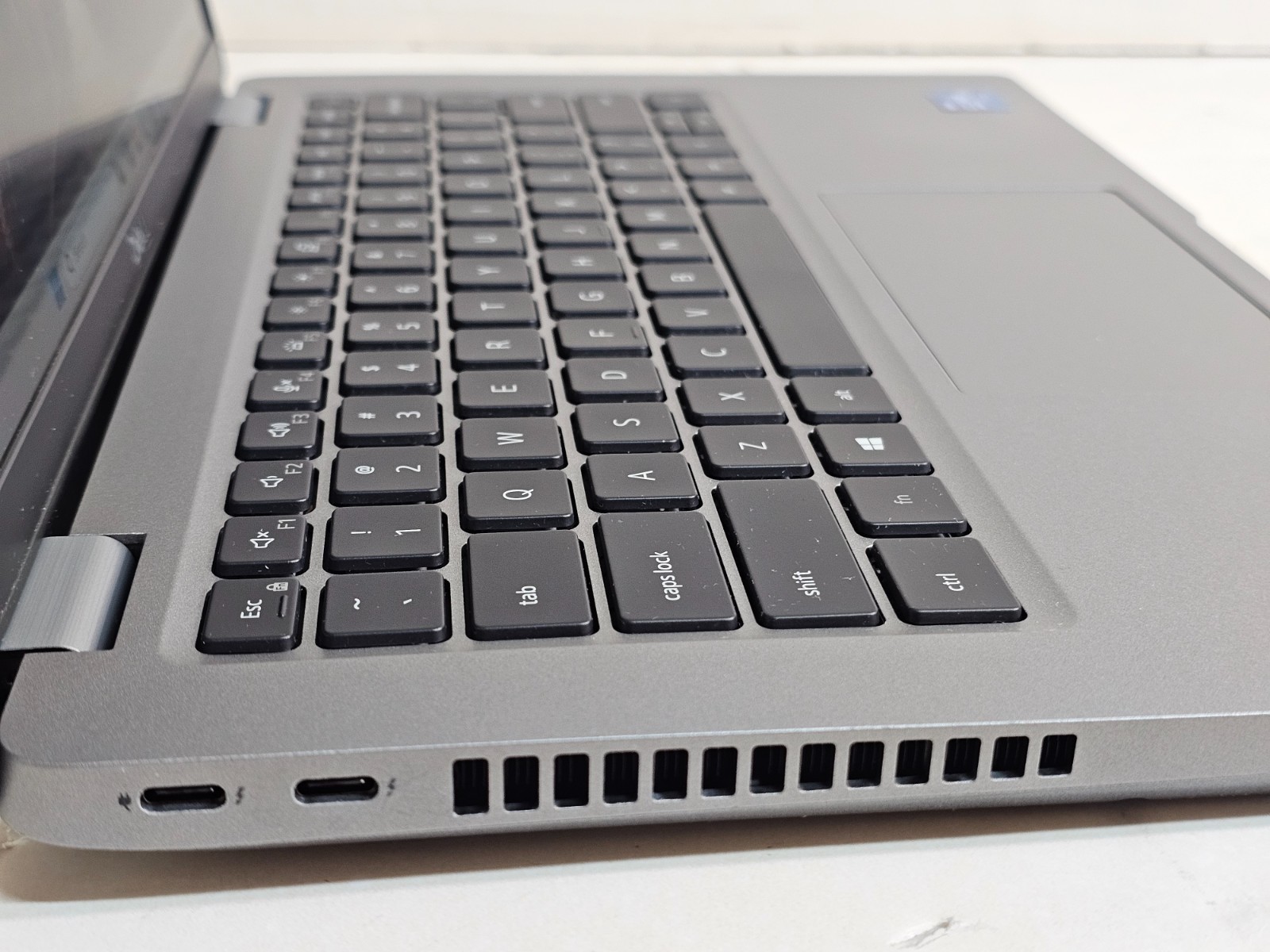 Dell Latitude 5421 Laptop – 2.5 GHz i7-11850H 16GB 512GB SSD Webcam 14″ – SP2
