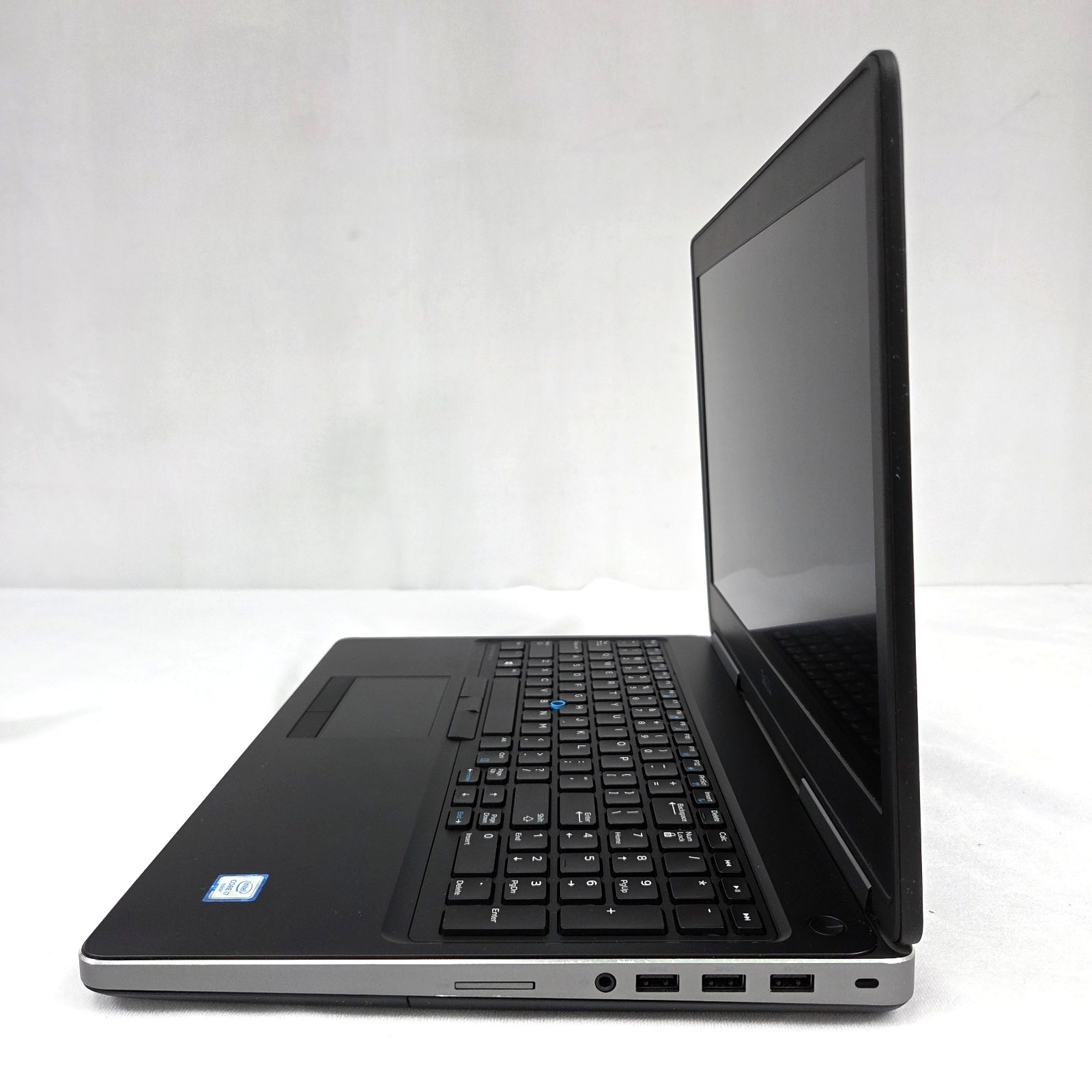 Dell Precision 7510 Laptop i7‑6820HQ 16GB 256GB SSD AMD RADEON R9 M375X Win11