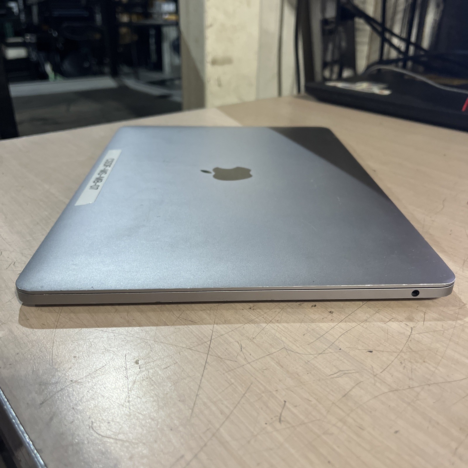 APPLE MACBOOK PRO 13″ MID-2017 CORE I5-7360U 2.3GHZ 8GB RAM NO HD :